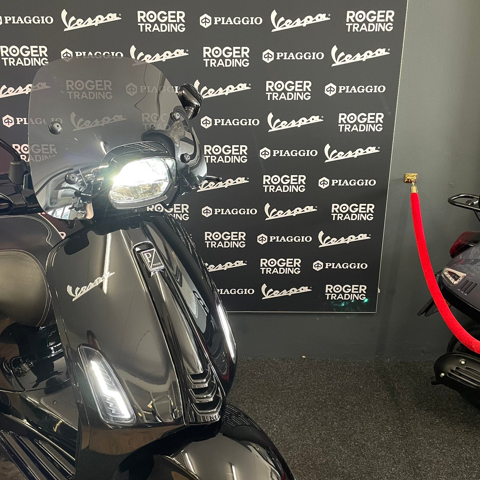 Vespa Sprint 50 Brom 4T E4 Glans Zwart 2019 week aanbieding!, Ophalen, Maximaal 45 km/u, 49 cc, Zo goed als nieuw