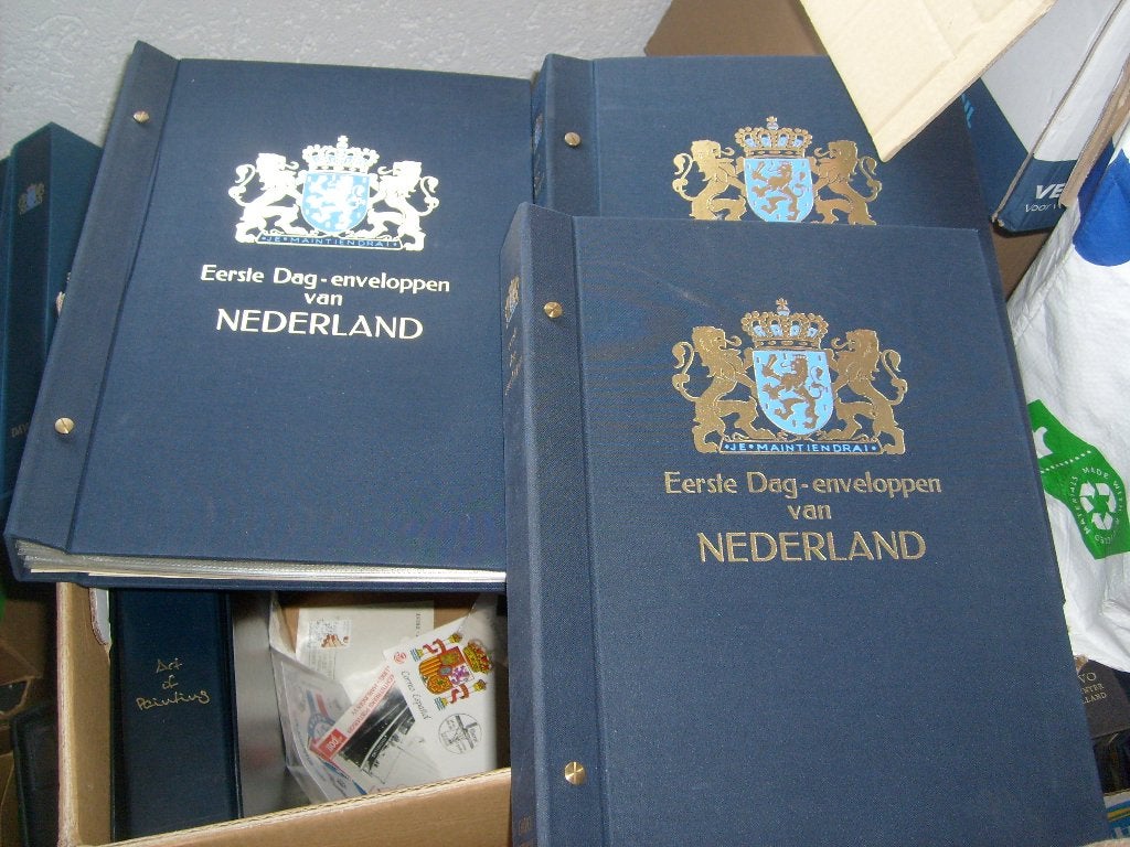70 stuks gebruikte FDC albums met de 2 leeuwen 20 bladen goe, Ophalen, Nederland