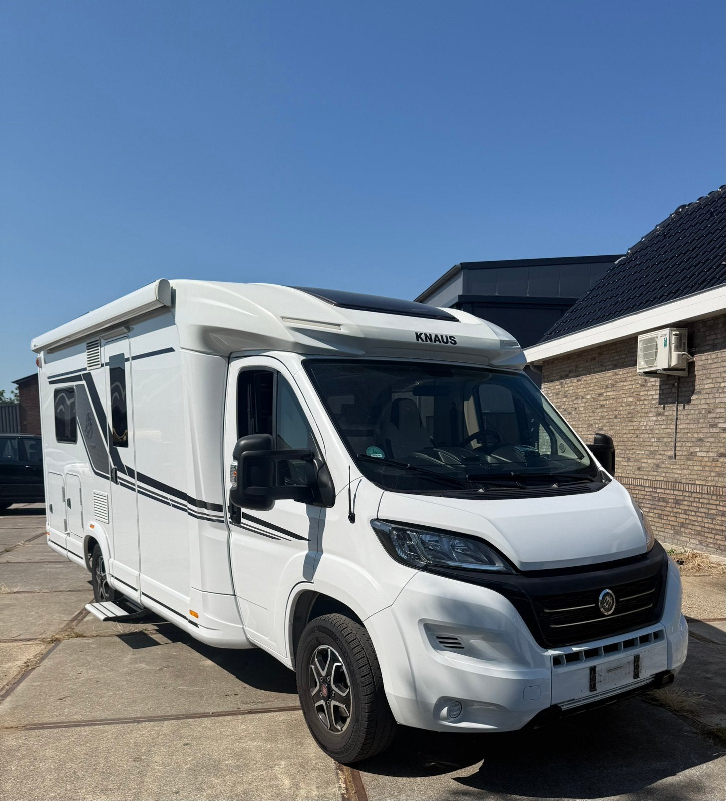 Caravans And Camping Knaus