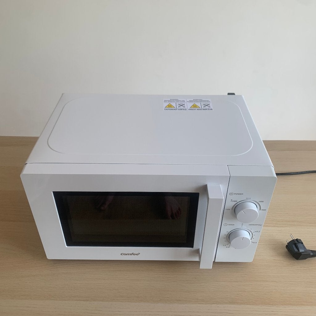 [VERHUISVERKOOP] COMFEE magnetron, Ophalen, Minder dan 45 cm, Draaiplateau, Vrijstaand