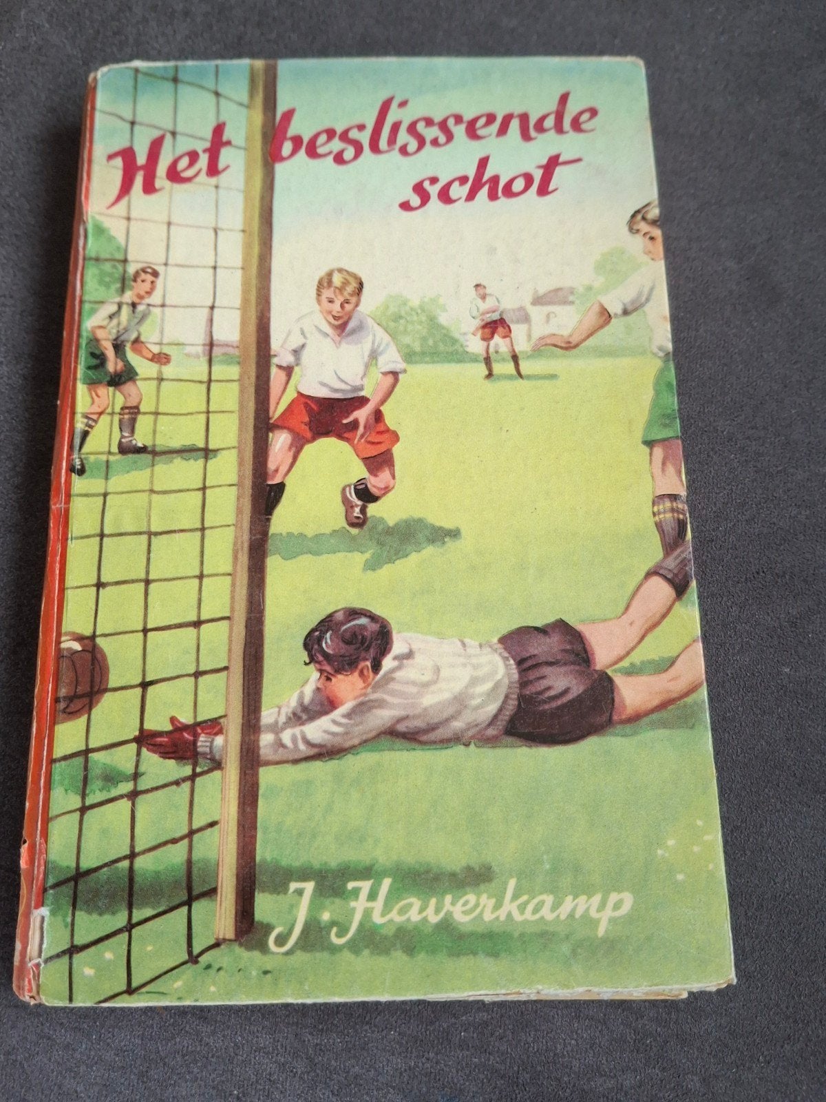 Het Beslissende Schot - J. Haverkamp (Voetbalboek), Ophalen of Verzenden, Gelezen