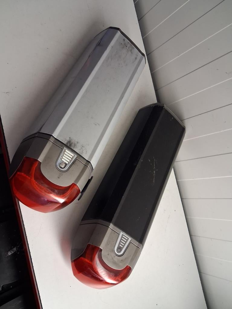 2 stuks defecte fiets accu's  Ion series  Sparta batavus, Sparta batavus, Gebruikt, Www.Accell. nl, Pyter jurjensstrjitte stiens