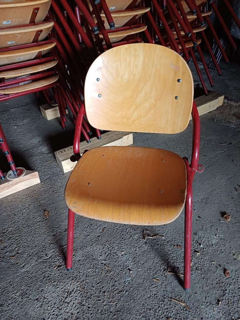 100 x stapelstoelen kantine stapelbare partij stoelen, Huis en Inrichting, Stoelen, Gebruikt, Vijf, Zes of meer stoelen, Bruin