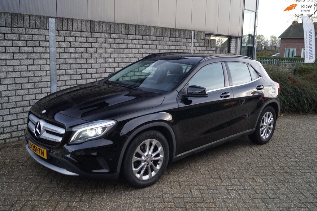 Mercedes-Benz GLA-klasse 180 Prestige Autom Leder Sportst St, Auto's, Mercedes-Benz, Gebruikt, 4 cilinders, 715 kg, 1335 kg