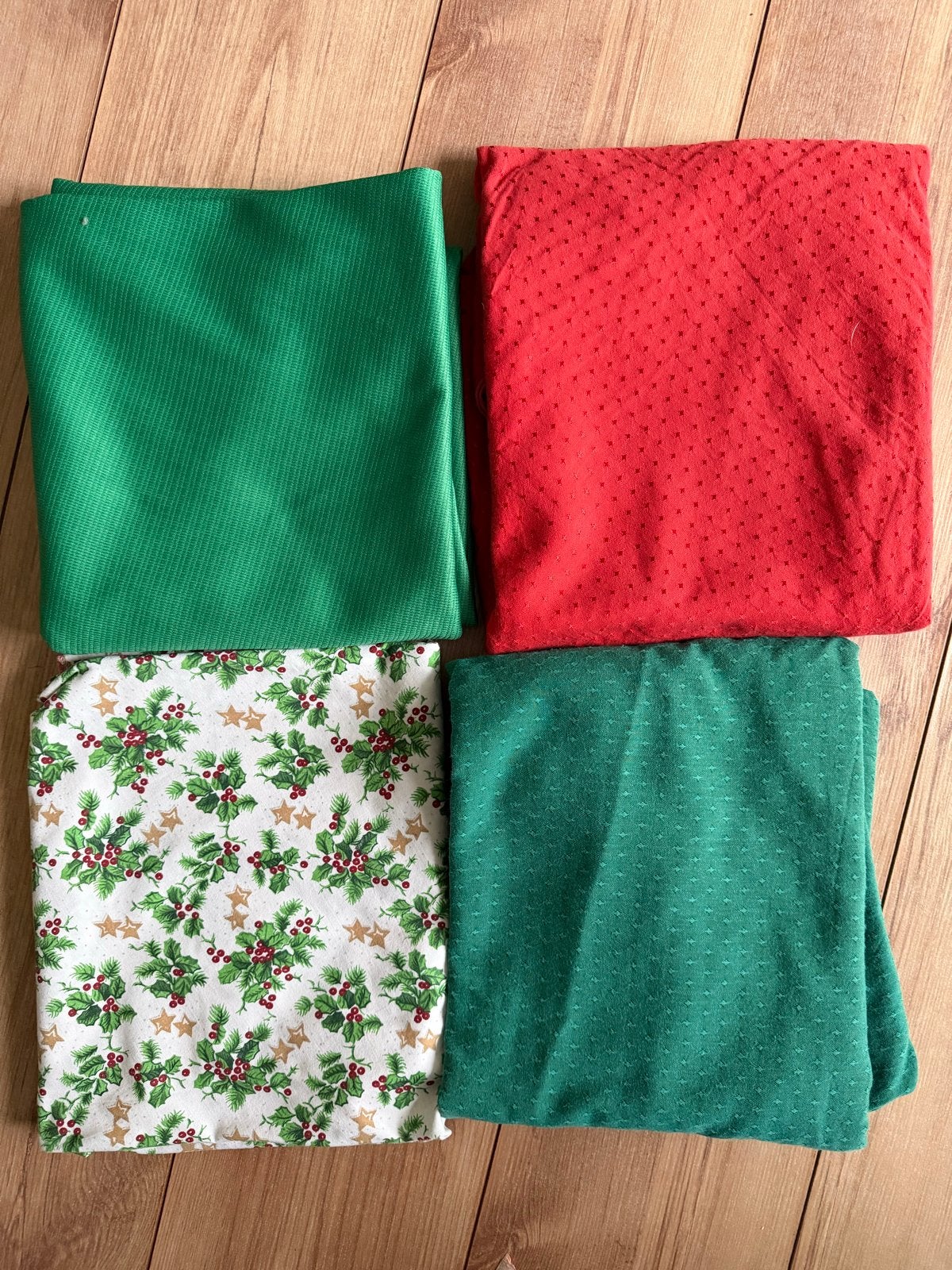 Ronde kerst tafelkleden 150-160cm - Rood, Groen, Wit, Ophalen of Verzenden, Gebruikt, Rond