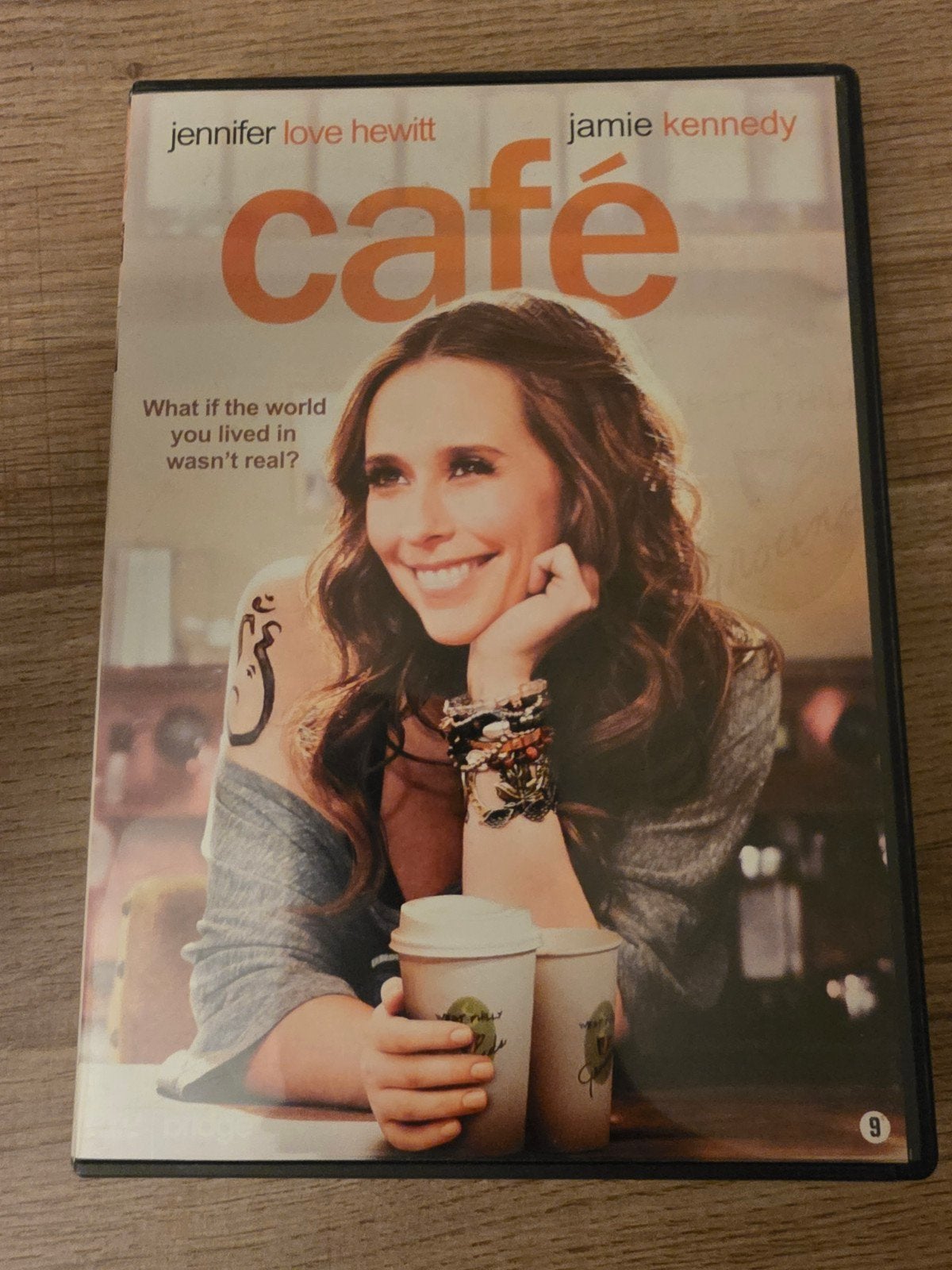 Cafe , Jennifer love hewitt, Alle leeftijden, Ophalen of Verzenden, Zo goed als nieuw