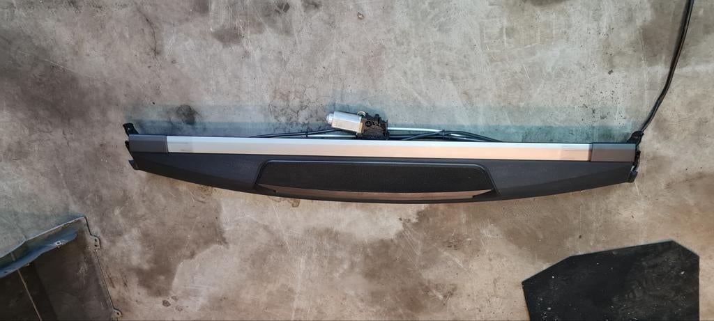 Rollo w212 zonnescherm achter mercedes