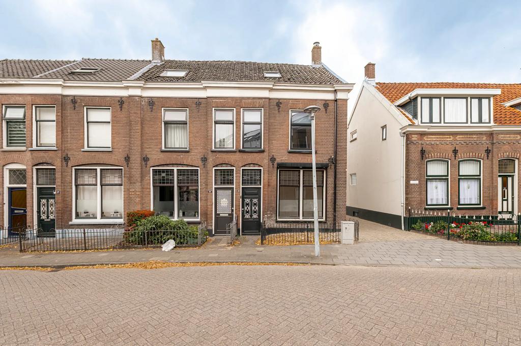 Hoekwoning in centrum van Tiel, Huizen en Kamers, Gelderland, Tot 200 m², 106 m², Hoekwoning