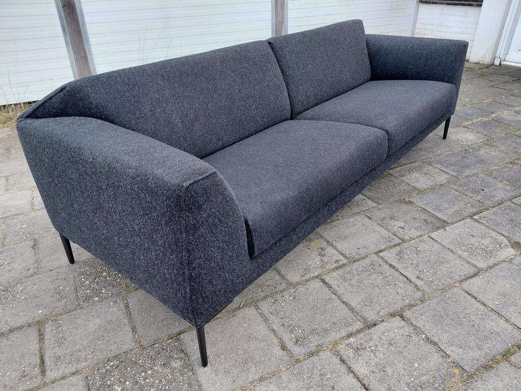 Pode Fold | 245 cm breed | zwart/antraciet | Wol, Modern design kvadrat pode leolux, Info@andriesign.nl, Driepersoons, 75 tot 100 cm