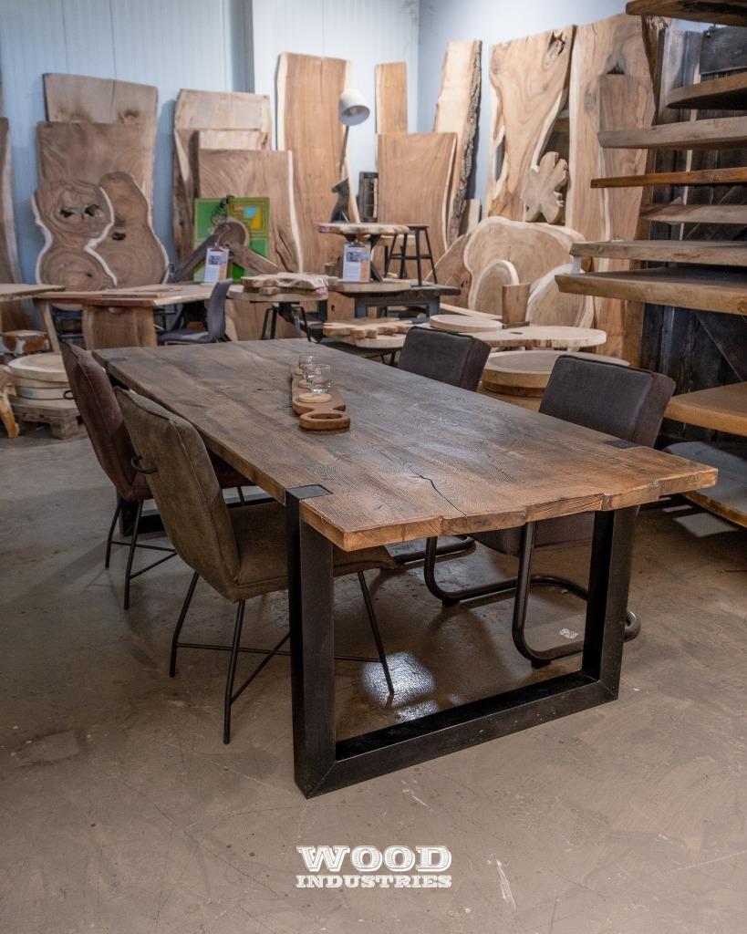 Unieke Robuuste Eiken Houten Eettafel - Op Maat Gemaakt, Gebruikt, Landelijk industrieel ambachtelijk robuust uniek ambacht stoer