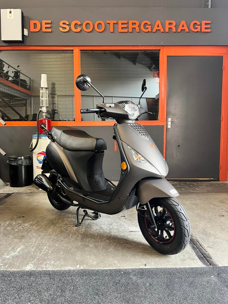 La souris city scooter zip look a like brom 45km 2024