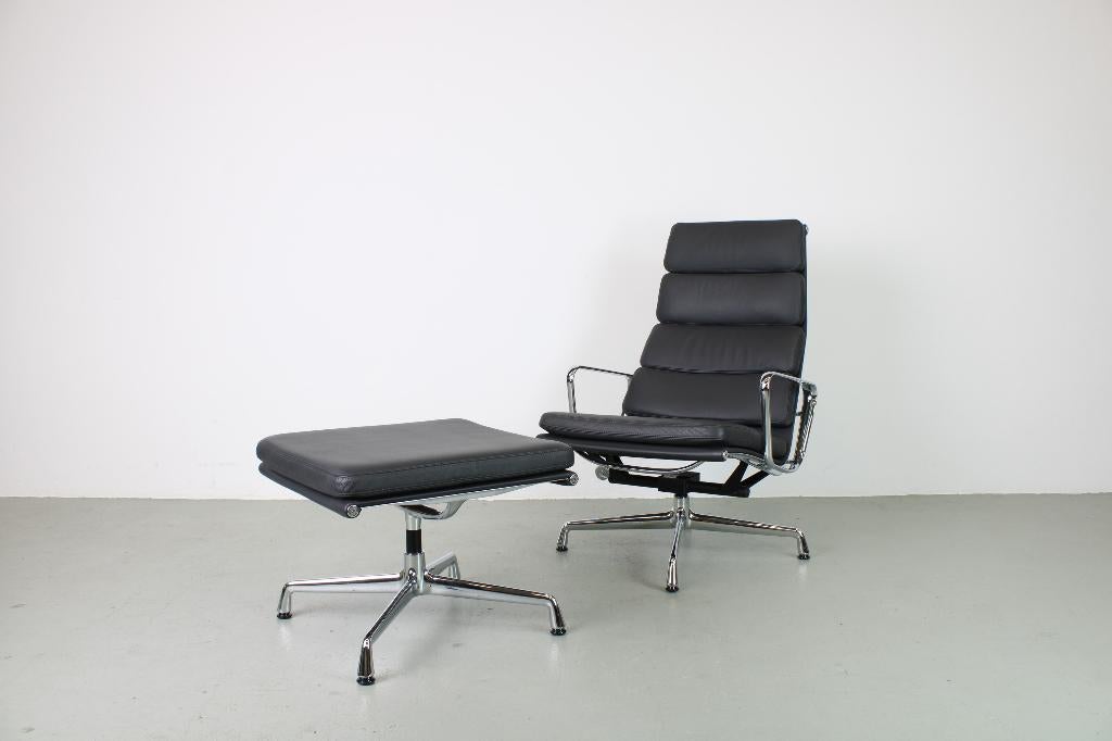Vitra EA 222+223 fauteuil met ottoman, Chroom/Asphalt, Ophalen, Gebruikt, Minder dan 75 cm, Leer