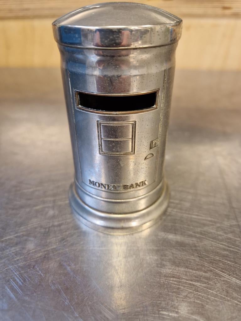 Vintage Metalen Spaarpot - Brievenbus Model, Verzamelen, Spaarpotten, Gebruikt, Ophalen of Verzenden