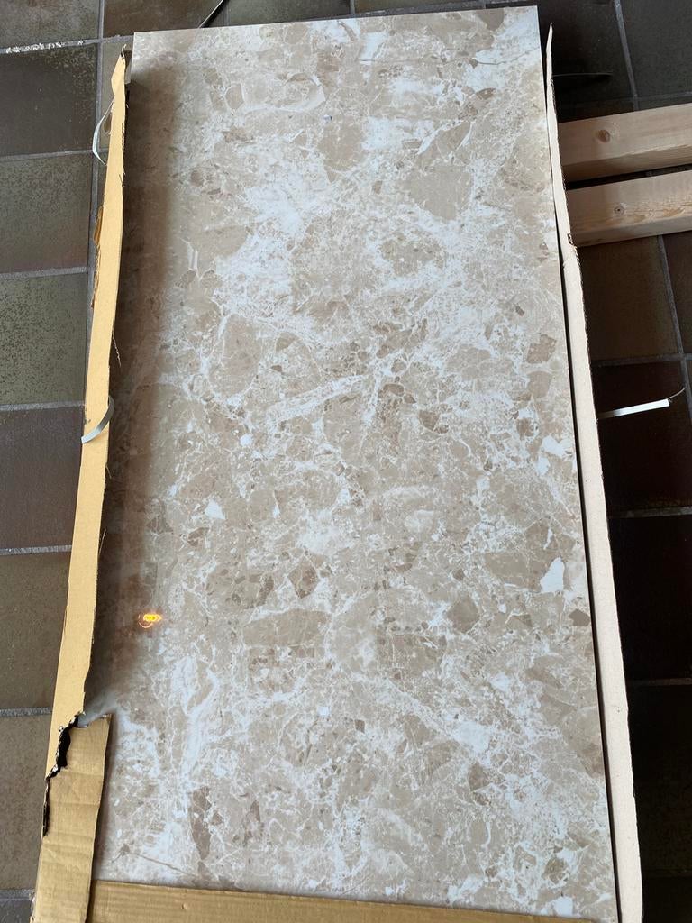 Grote wand-/vloertegel 60x120 (4stuks), Ophalen, Zo goed als nieuw, Minder dan 5 m², Vloertegels