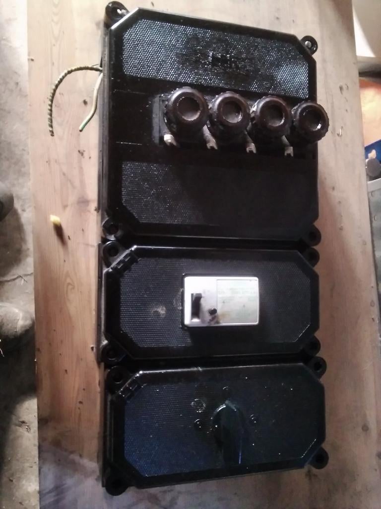 Schakelkast voor schuur, garage of vijver, Ophalen of Verzenden, Gebruikt, Schakelaar