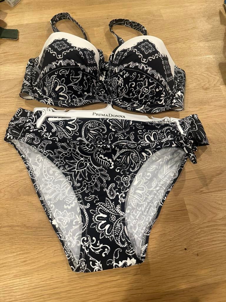 Antigel bikini 70E slip 40 NIEUW!! Nu €17,50, Kleding | Dames, Badmode en Zwemkleding, Ophalen of Verzenden, Nieuw, Zwart, Bikini