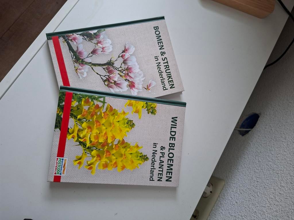 2 boeken, bomen en struiken, Ophalen of Verzenden, Nieuw, Bloemen, Planten en Bomen