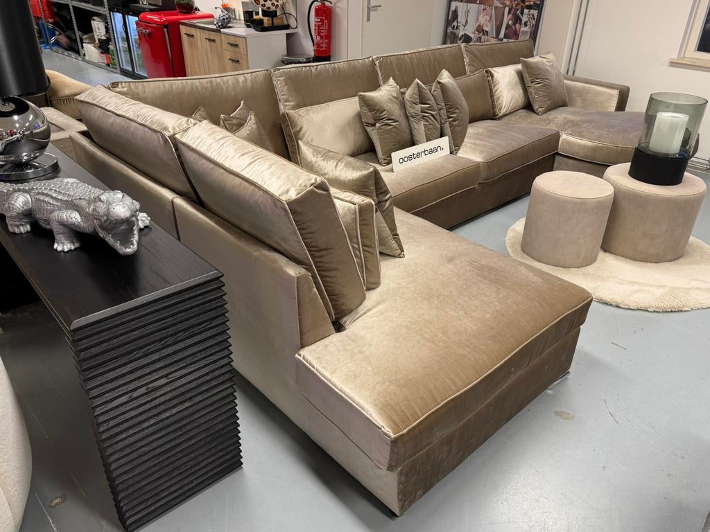 Luxe Velvet U-bank Valentijn 230x400x170cm Emerald105 NIEUW, Info@oosterbaanwonen.nl, Venus 31 8448CE Heerenveen, Hoekbank, Oosterbaan Wonen