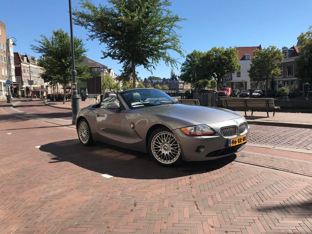 BMW Z4 3.0 I Roadster AUT 2003 Grijs, Auto's, BMW, Automaat, Cabriolet, 11 km/l, 6 cilinders