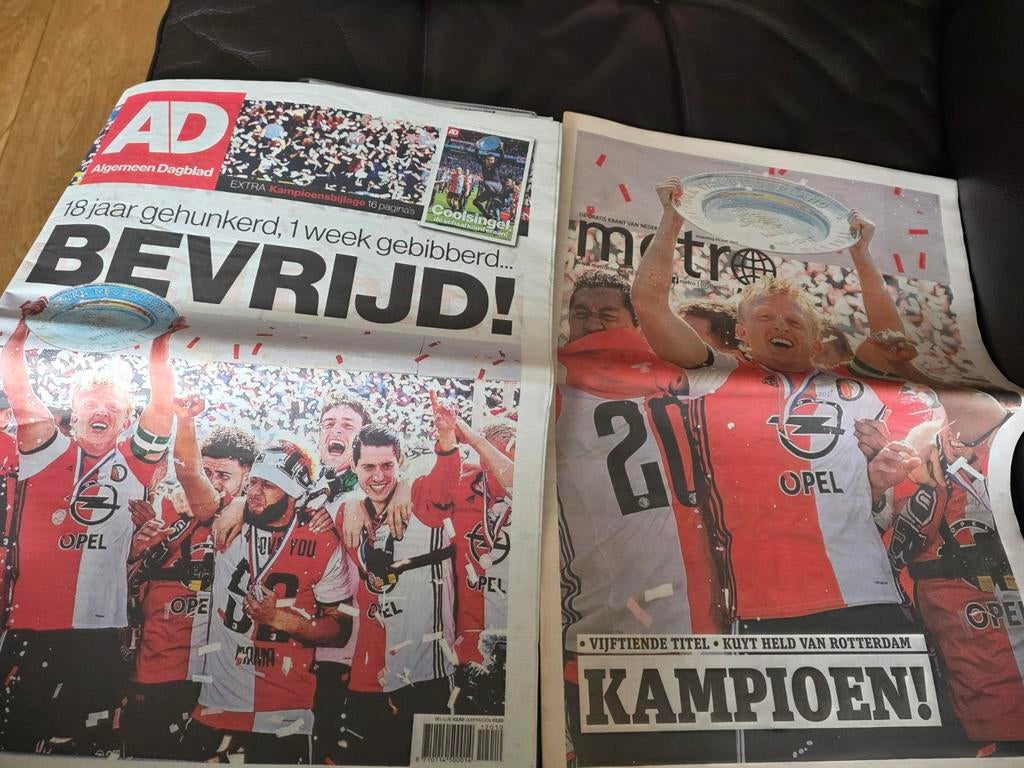 2 kranten van feyenoord kampioen 2017, Verzamelen, Ophalen of Verzenden, Zo goed als nieuw, Feyenoord