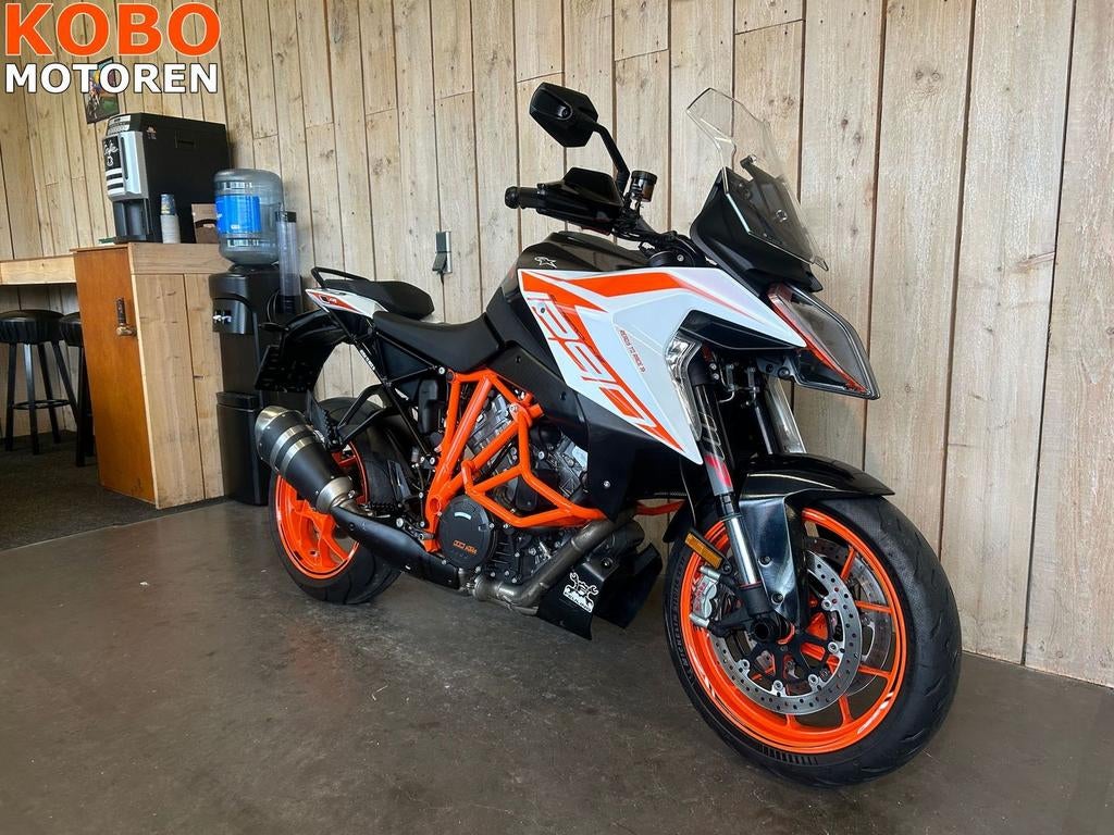 KTM 1290 SUPERDUKE GT (bj 2021), 2 cilinders, KTM, Bedrijf, Onbekend