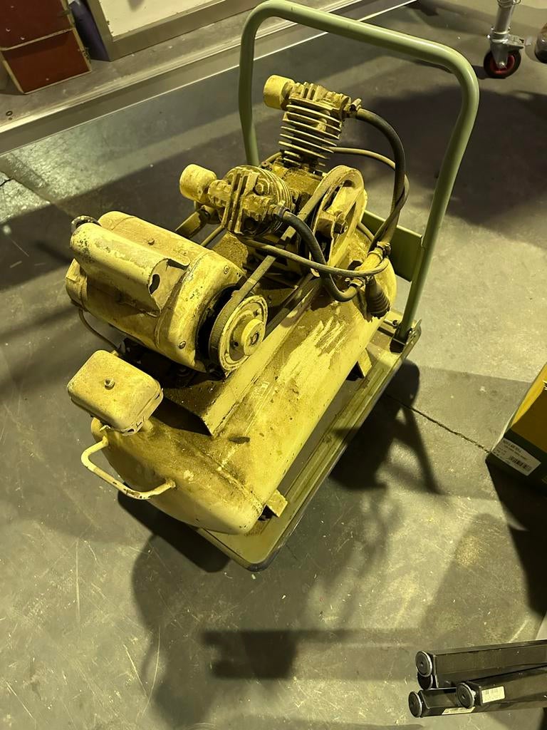 Oude Hoover Compressor - Vintage Industrieel, Ophalen, Gebruikt, 6 tot 10 bar, Minder dan 200 liter/min