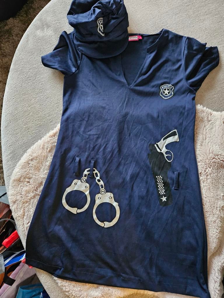 Politie jurkje, Ophalen, Zo goed als nieuw, Carnaval
