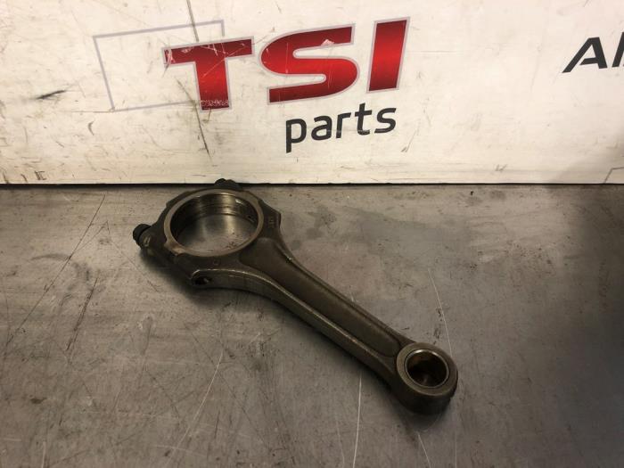 Drijfstang van een Volkswagen Golf, Auto-onderdelen, Motor en Toebehoren, Gebruikt, -, Volkswagen, -