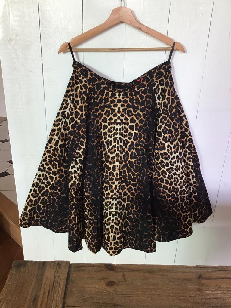 Hell Bunny wijde rockabilly panter rok nieuw maat L, Kleding | Dames, Maat 38/40 (M), Bruin, Nieuw, Ophalen of Verzenden