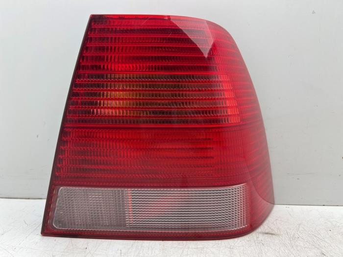 Achterlicht rechts van een Volkswagen Bora, Auto-onderdelen, Gebruikt, -, Volkswagen, -