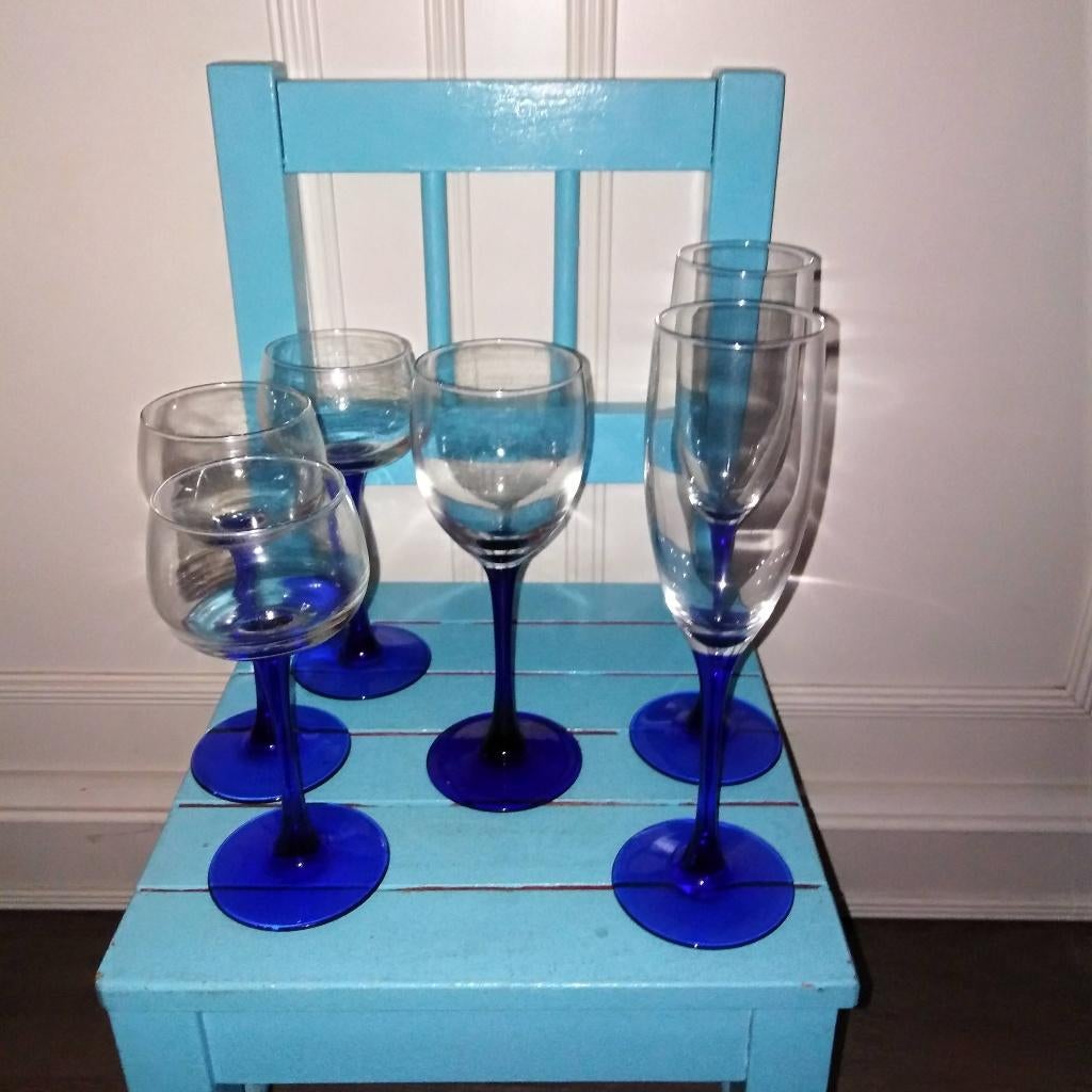 7 Luminarc France Neptune wijnglazen en champagneglazen, Huis en Inrichting, Ophalen, Glas of Glazen, Overige stijlen, Glas
