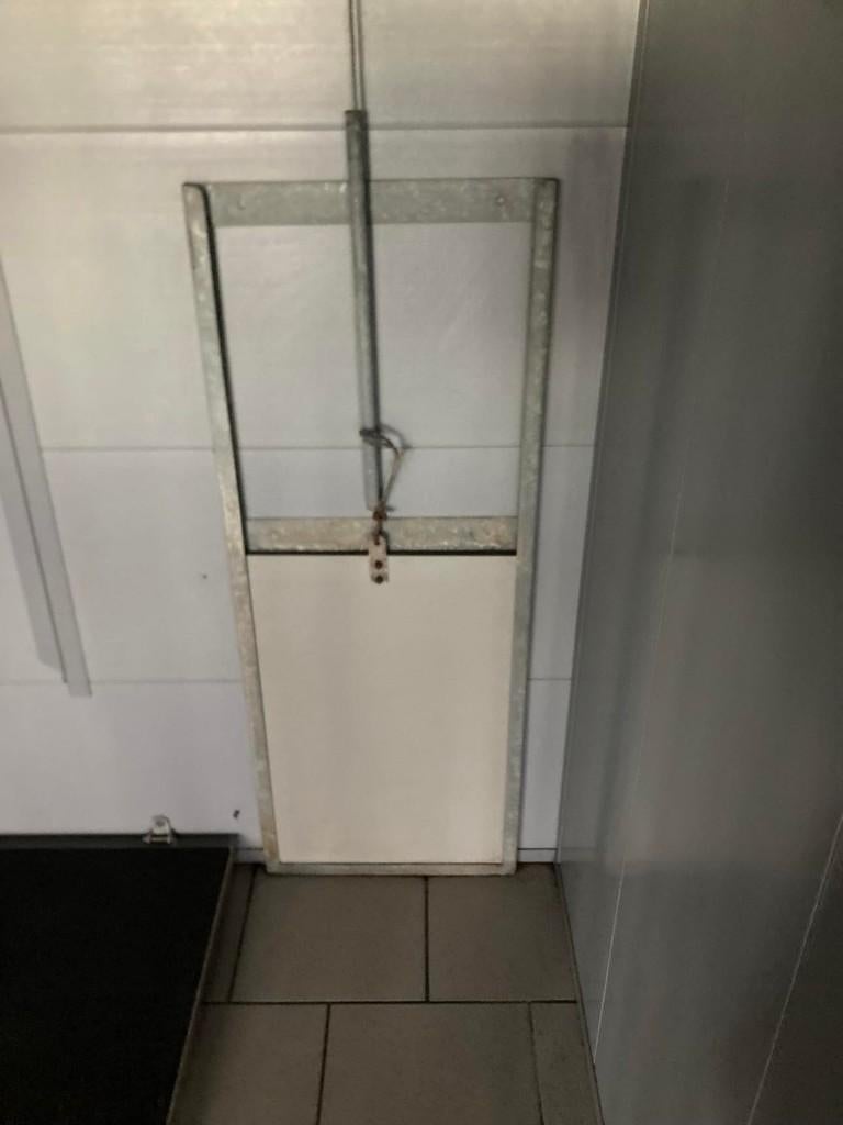 Hondenluiken, Ophalen, Gebruikt, Minder dan 75 cm, Minder dan 65 cm