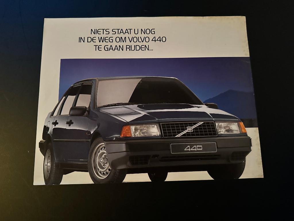 Losse blad Volvo 440 Folder Born Limburg, Ophalen of Verzenden, Zo goed als nieuw, Auto's