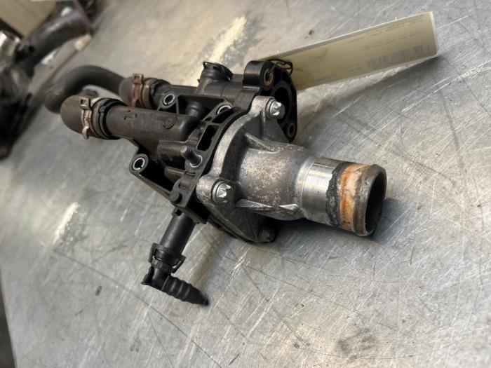 Thermostaathuis van een Opel Corsa, Gebruikt, -, -, Opel