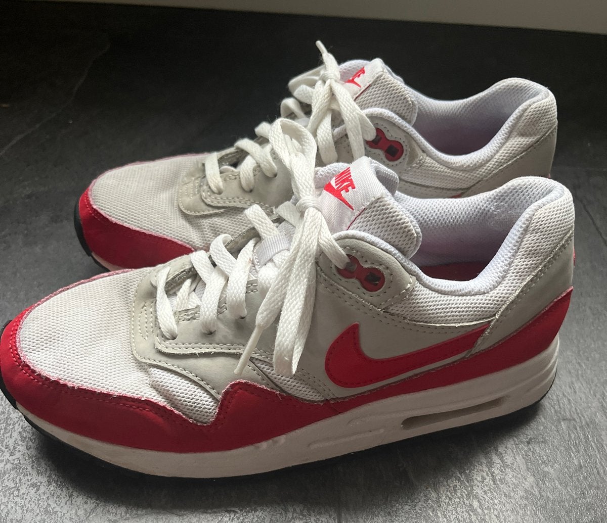 Nike Air Max sneakers maat 39 - Rood/Wit, Ophalen of Verzenden, Gedragen, Sneakers of Gympen