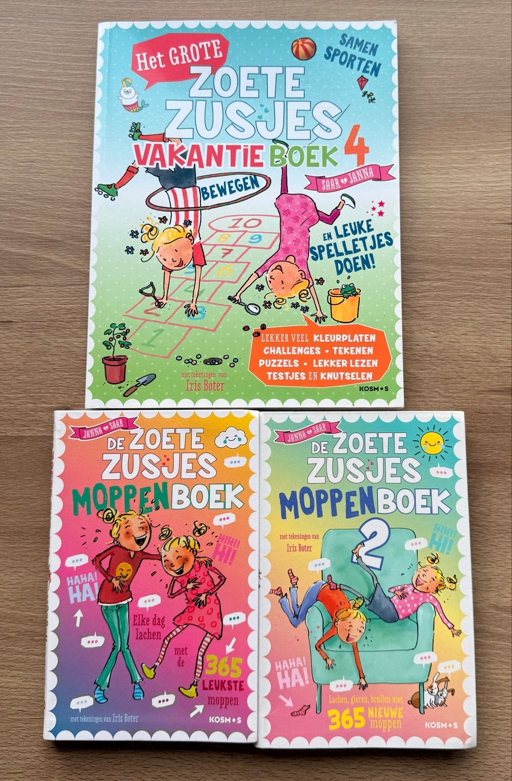De Zoete Zusjes – 3 boeken: moppen & vakantieboek, Boeken, Ophalen of Verzenden, Zo goed als nieuw, Fictie algemeen
