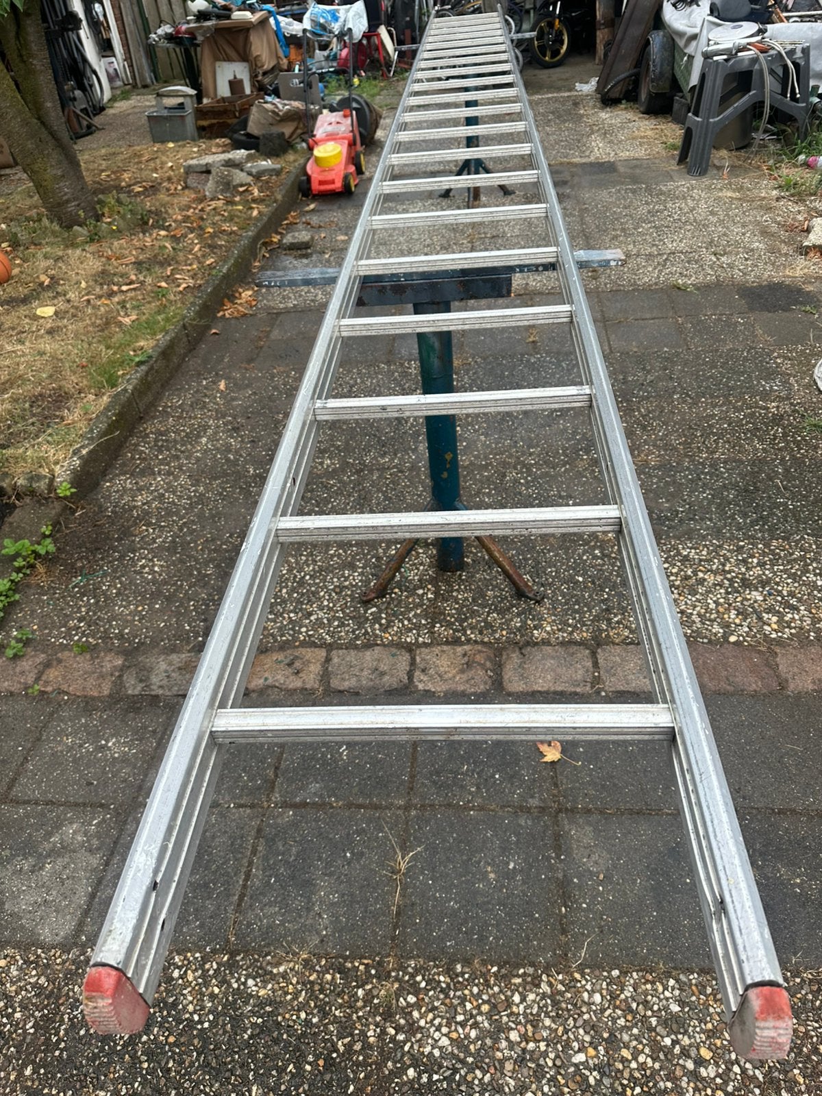 Te koop: stevige, professionele Del ladder van 6 meter, Ophalen of Verzenden, Zo goed als nieuw, 4 meter of meer