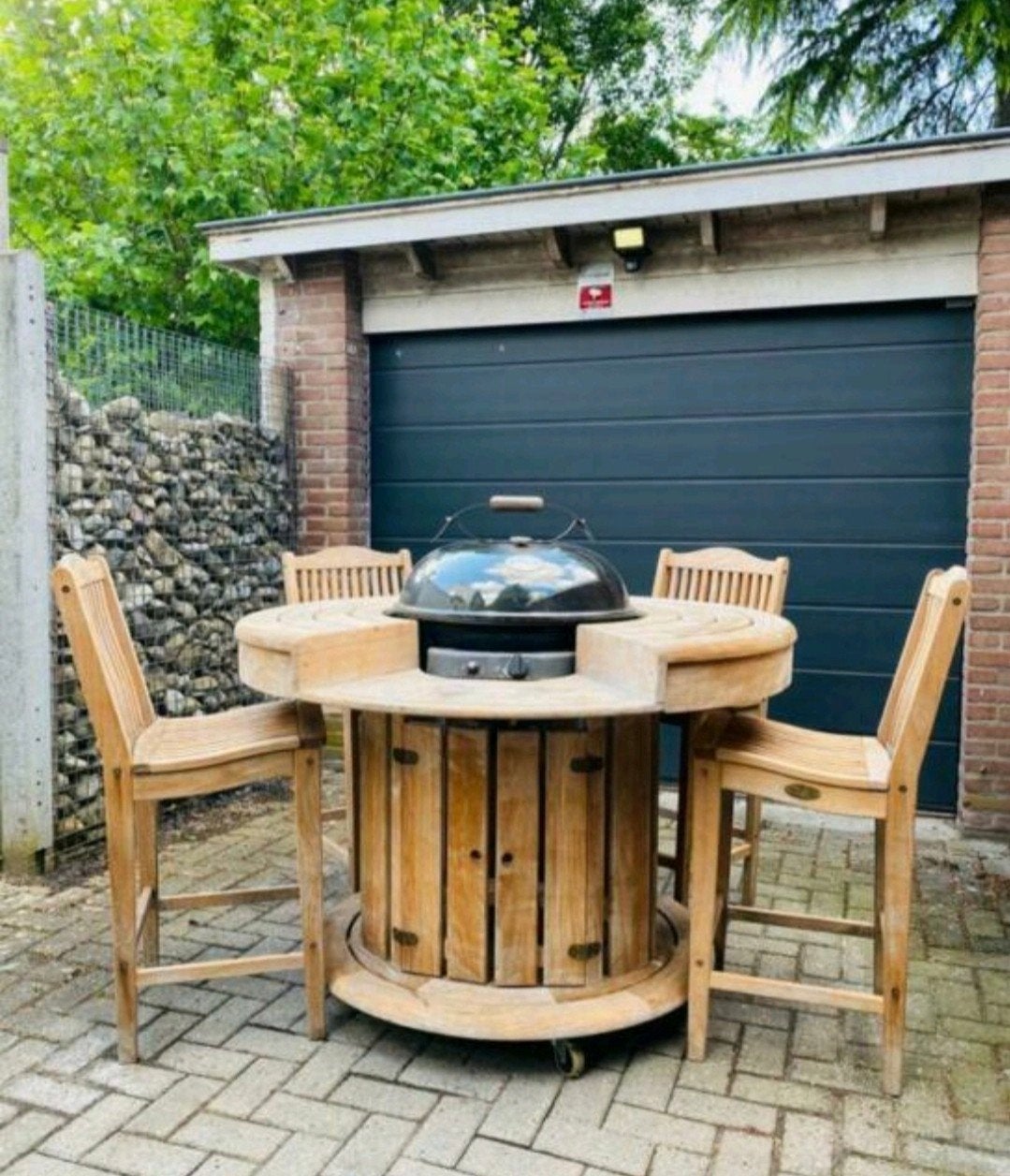 Unieke buitenbar met BBQ en 4 barkrukken, Tuin en Terras, Gasbarbecues, Ophalen of Verzenden, Gebruikt, Handgemaakt / Weber