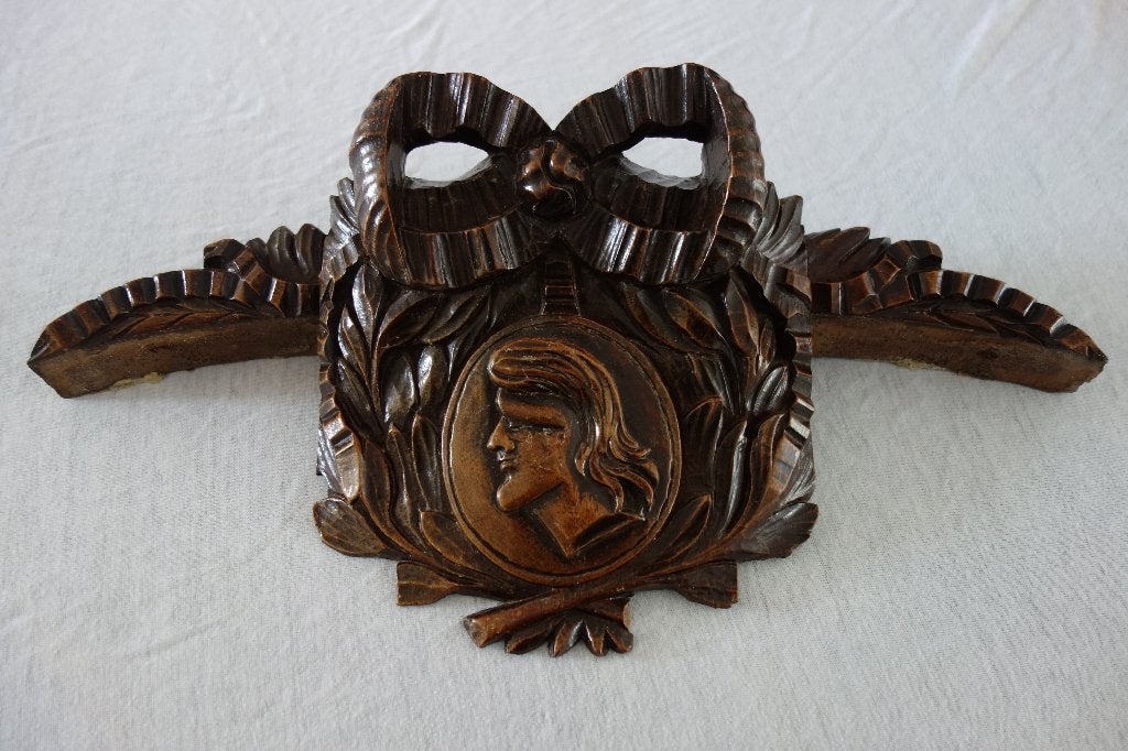 Houtsnijwerk bouwkundig hoofd met bladeren\krans ornament, Ophalen of Verzenden, Hout, Houtsnijwerk