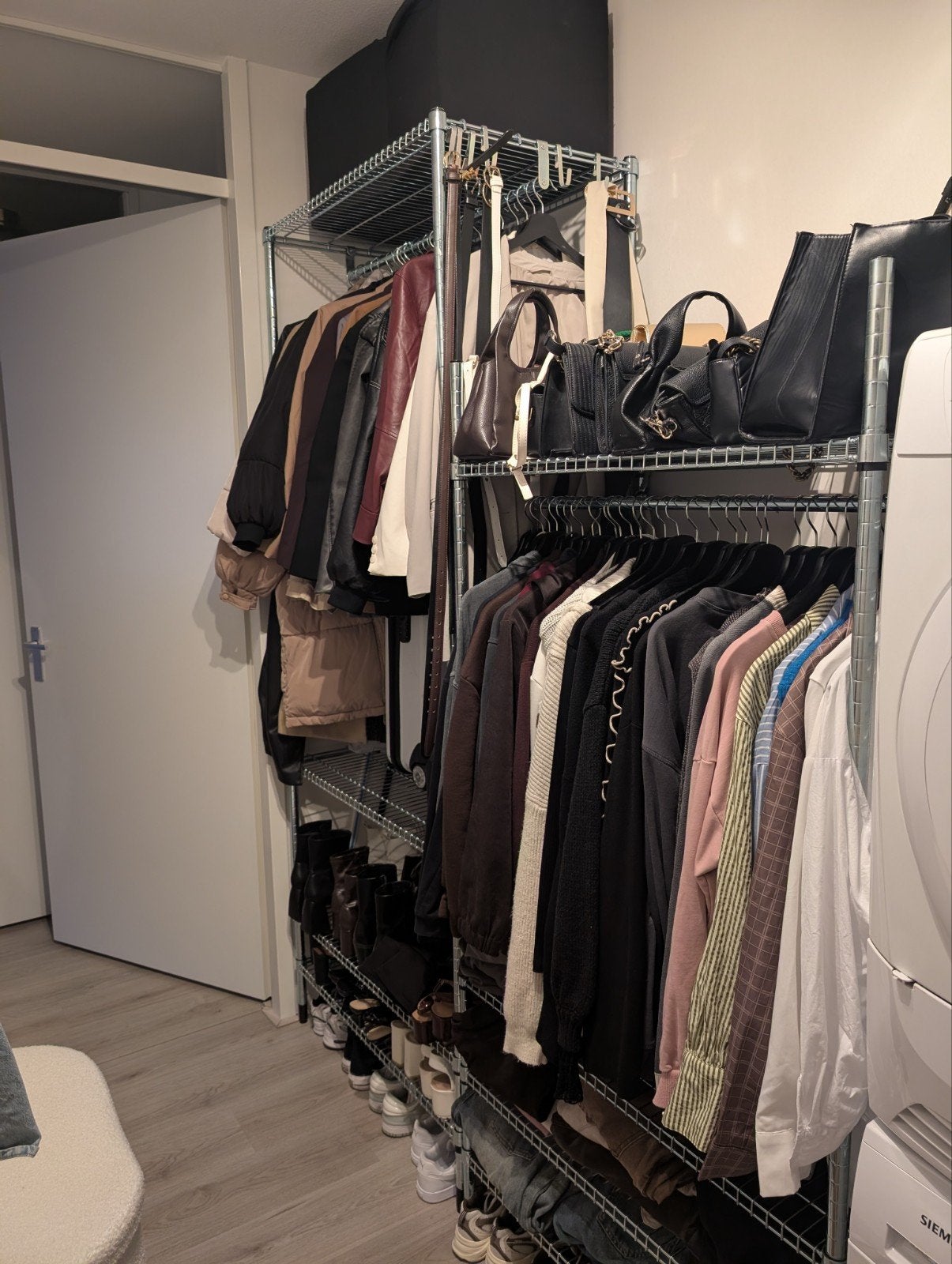 Verstelbare stellage kast, Ophalen