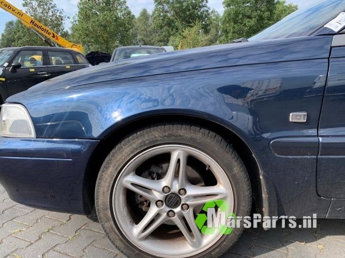 Scherm links-voor van een Volvo C70