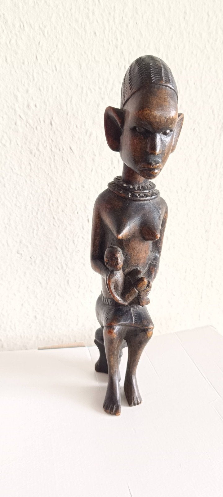 Afrikaans houten beeldje - Vrouw met kind, Hout, Afrika, Ophalen of Verzenden, Beeld