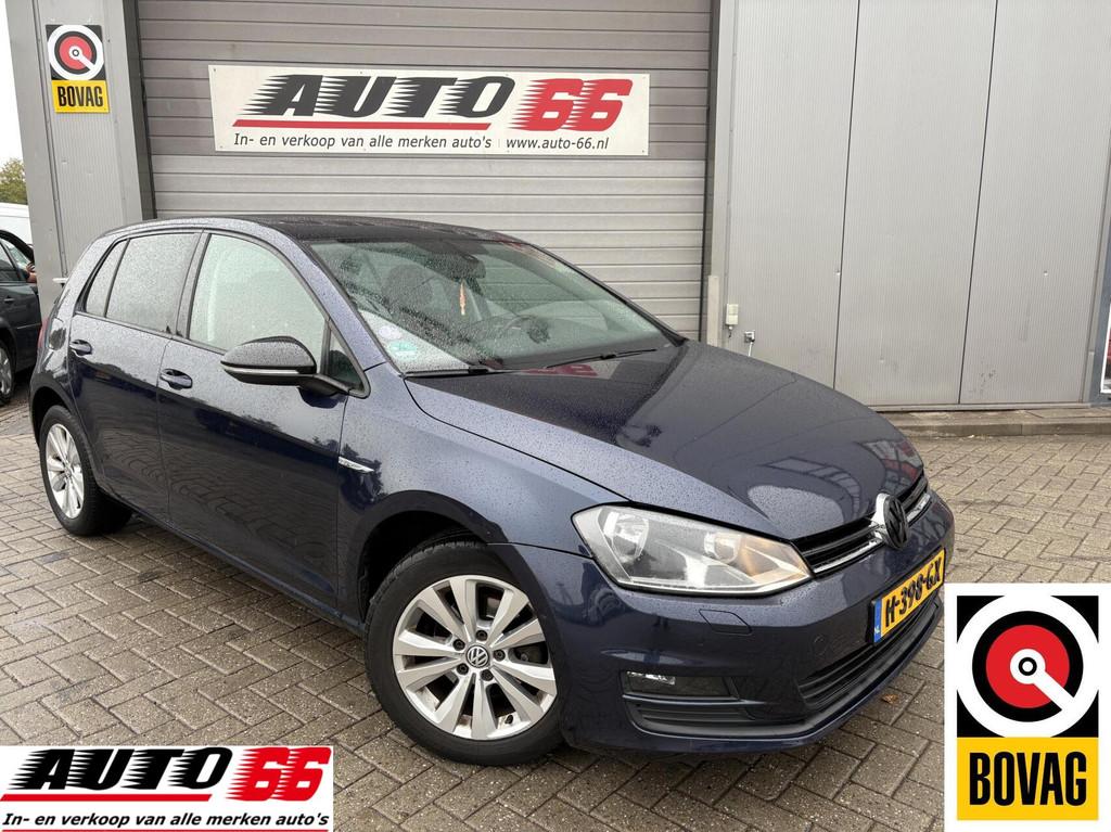 Volkswagen Golf 1.2 TSI Highline 5drs APK tot 04-2027, Voorwielaandrijving, Stof, Gebruikt, Zwart
