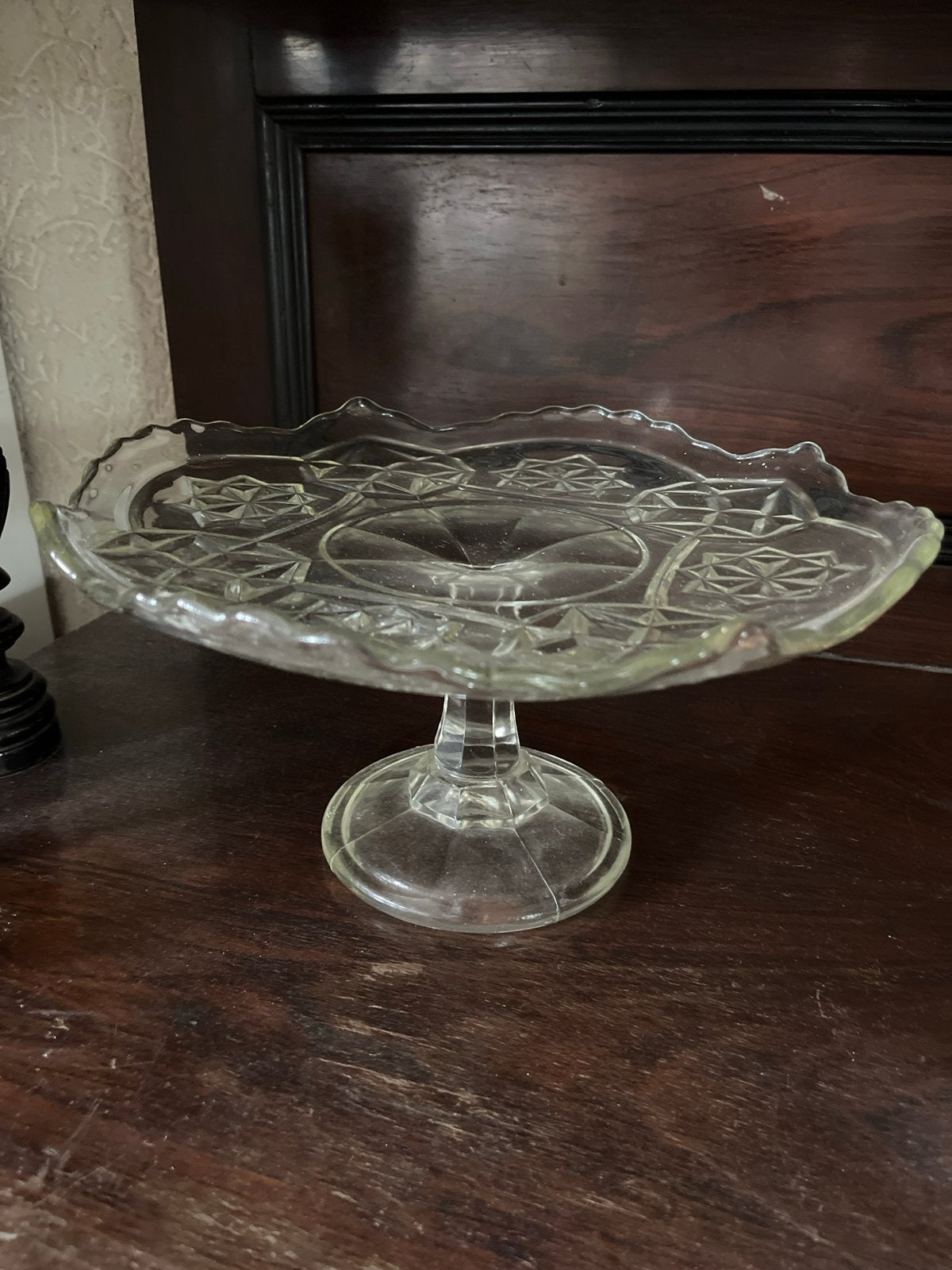 Vintage Glazen Taartschaal op Voet - Elegant Design, Ophalen
