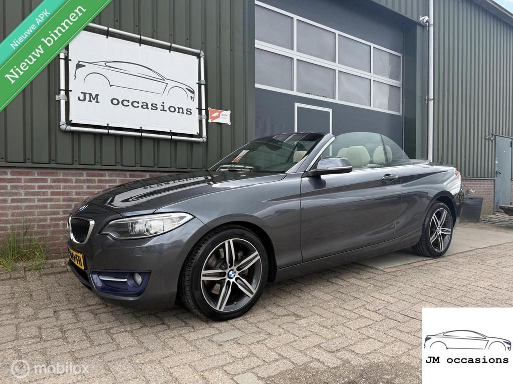 BMW 2-serie Cabrio 230i High Executive|Leder|Camera|Cruise|, Auto's, BMW, Automaat, 1998 cc, Achterwielaandrijving, Gebruikt