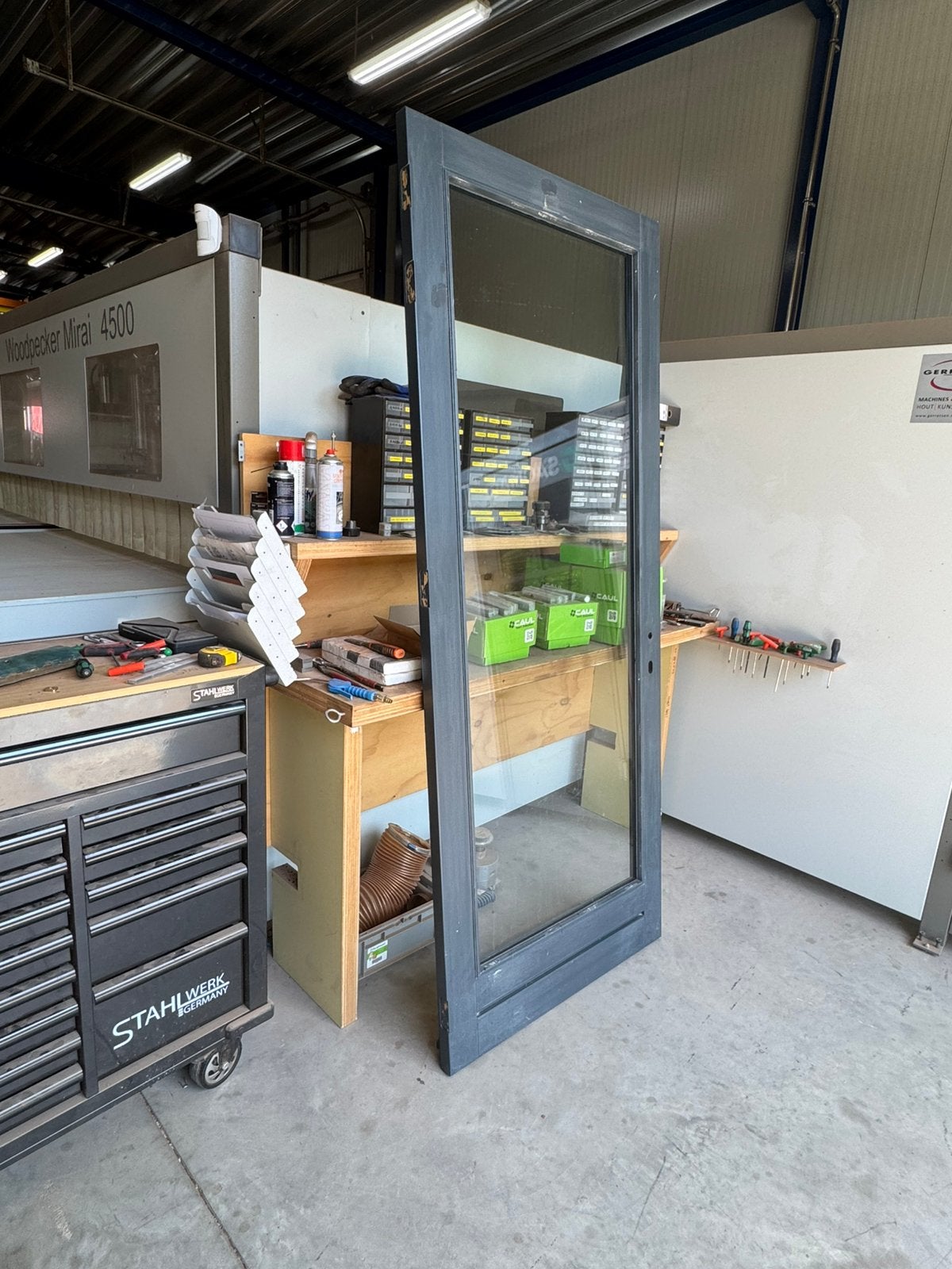 Nieuwe hardhouten deur 930 x 2310 binnendraaiend met kozijn, Doe-het-zelf en Verbouw, 75 tot 150 cm, Deurkozijn, Nieuw, Ophalen of Verzenden