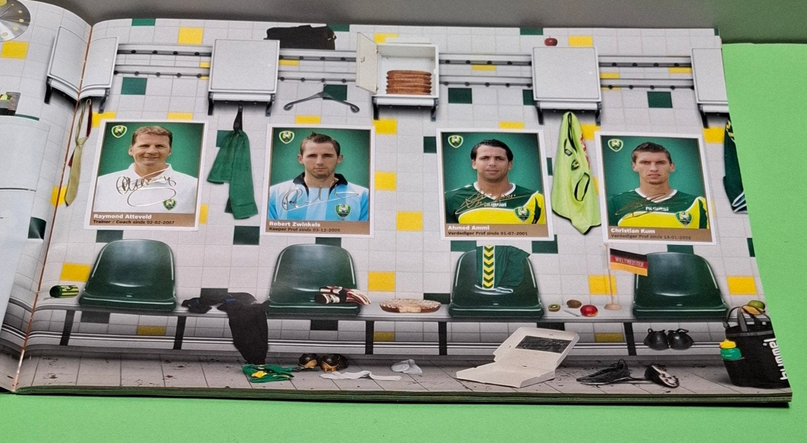 Eredivisie voetbalplaatjes verzamelalbum 2009/2010 compleet, Hm, Ophalen of Verzenden, Info@hobbyenmeer.com, Tilburg