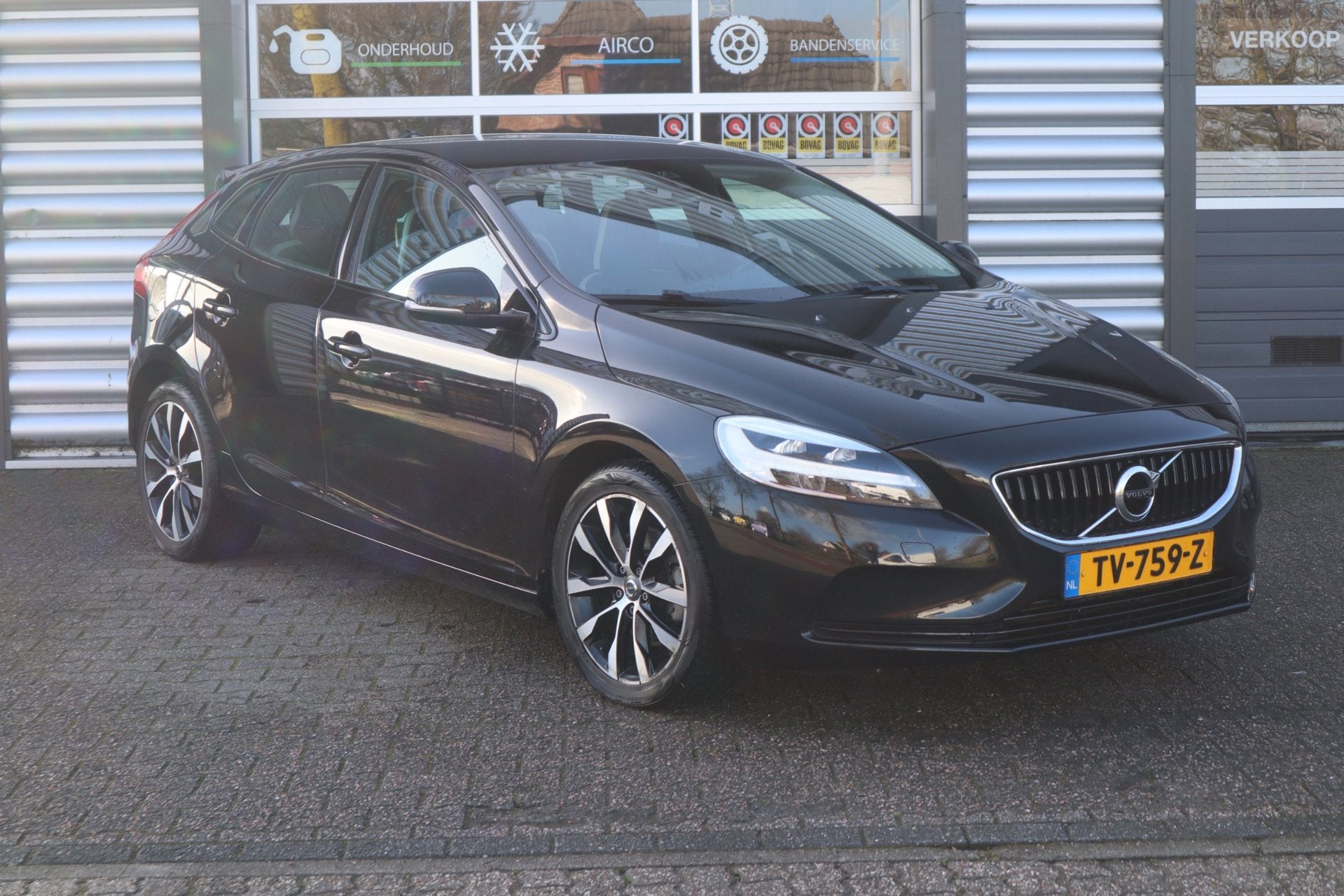Volvo V40 2.0 T3 Dynamic Edition, Auto's, Volvo, Voorwielaandrijving, Gebruikt, Euro 6, 4 cilinders