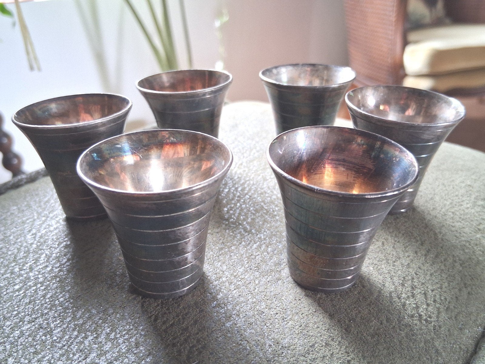 6 Russische Vodka shot glaasjes / bekertjes.
4 cm hoog
4 cm, Verzamelen, Ophalen of Verzenden, Gebruikt, Borrel- of Shotglas