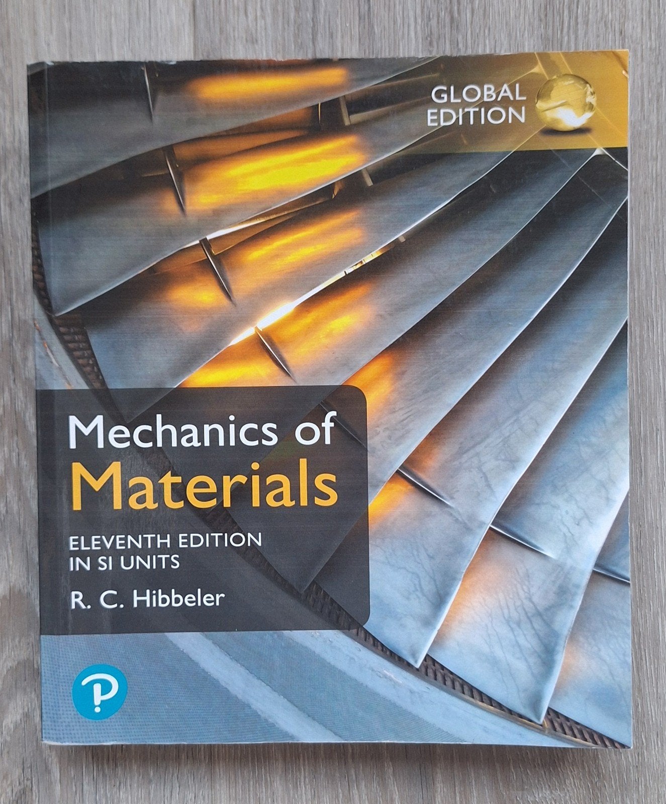 Mechanics of Materials - R.C. Hibbeler (Global Edition), Zo goed als nieuw, R. C. Hibbeler, Beta, HBO